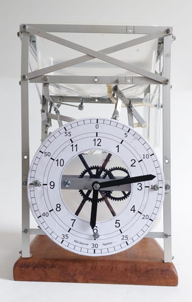 Photo de l'horloge à eau de Méridienne